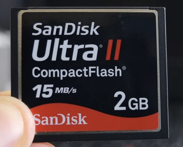 SanDisk Ultra II 2GB